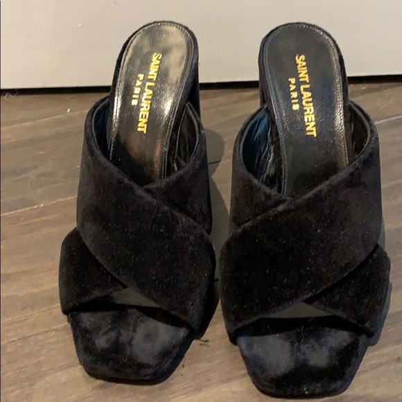 YSL Sandals - Picture 2 of 7